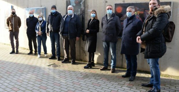 Molėtuose atidaryta paroda po atviru dangumi: mecenatu tapo kredito unija „Neris“